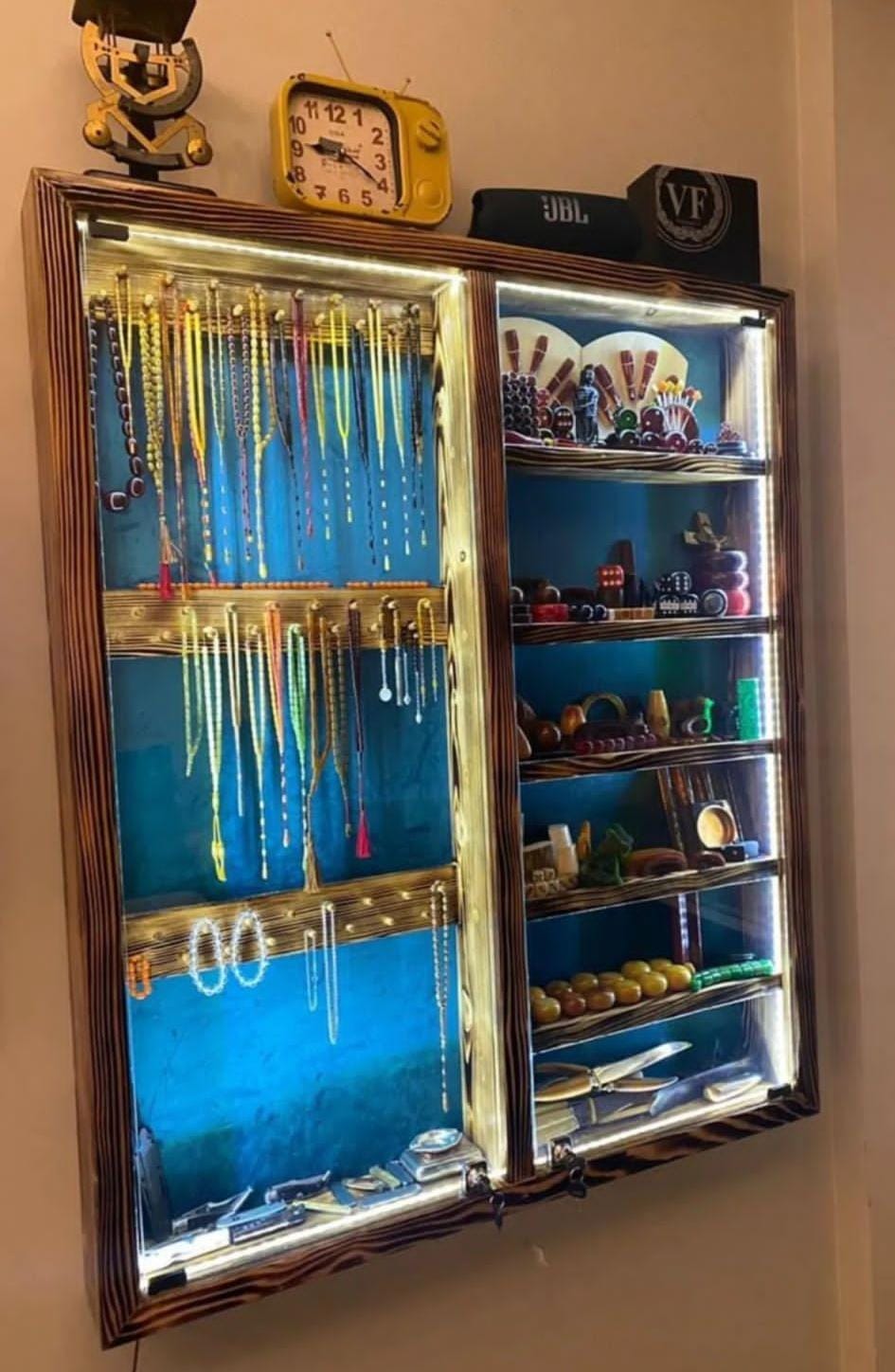 koleksiyonkutu 120*90 cm ölçüsünde tesbih karışık aksesuar vitrini 120*90 cm ölçüsünde tesbih karışık aksesuar vitrini