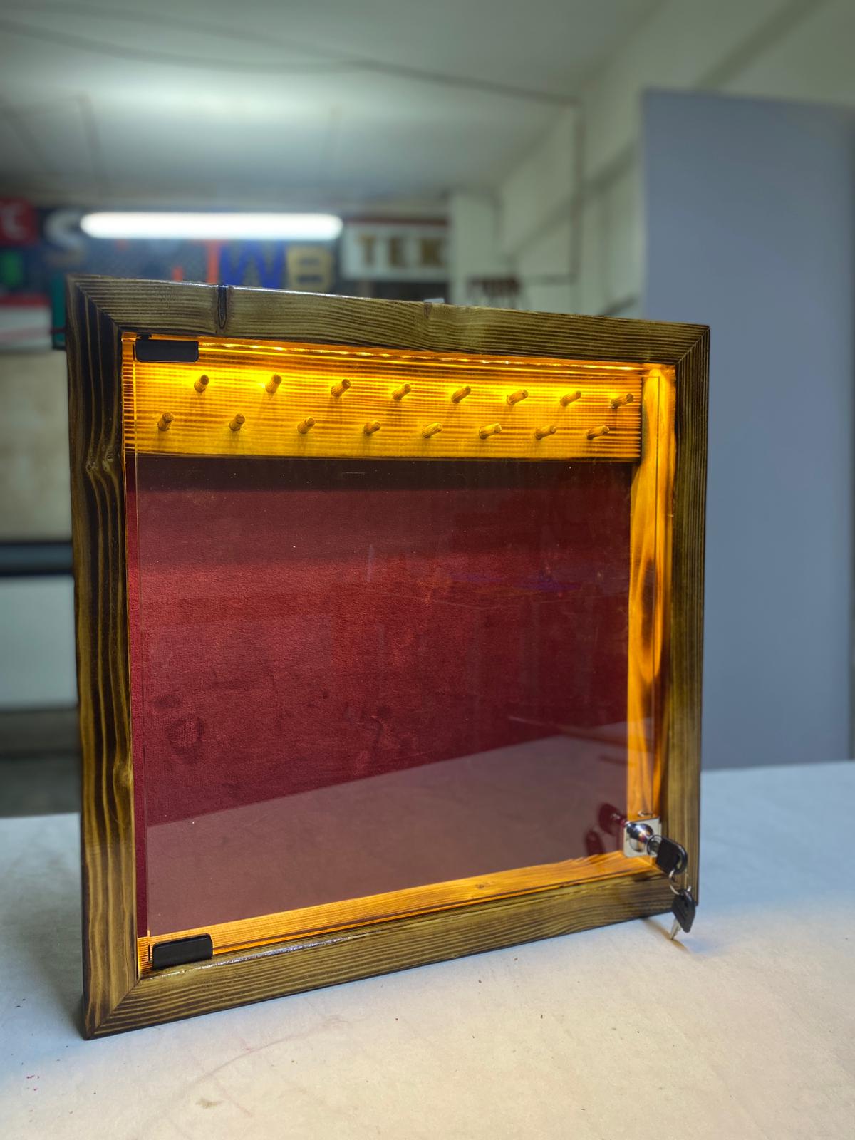 koleksiyonkutu ❤️50*50 cm ölçüsünde tesbih vitrini ❤️vip özel ❤️50*50 cm ölçüsünde tesbih vitrini ❤️vip özel