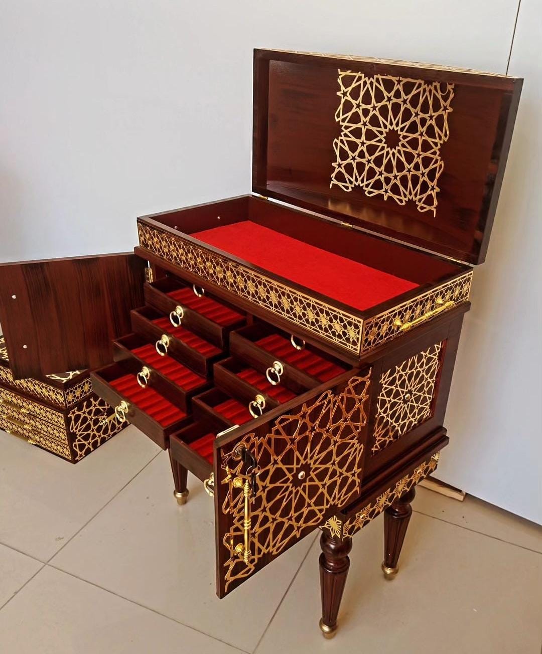koleksiyonkutu Özel tesbih &karısık tesbih dolabı Özel tesbih &karısık tesbih dolabı