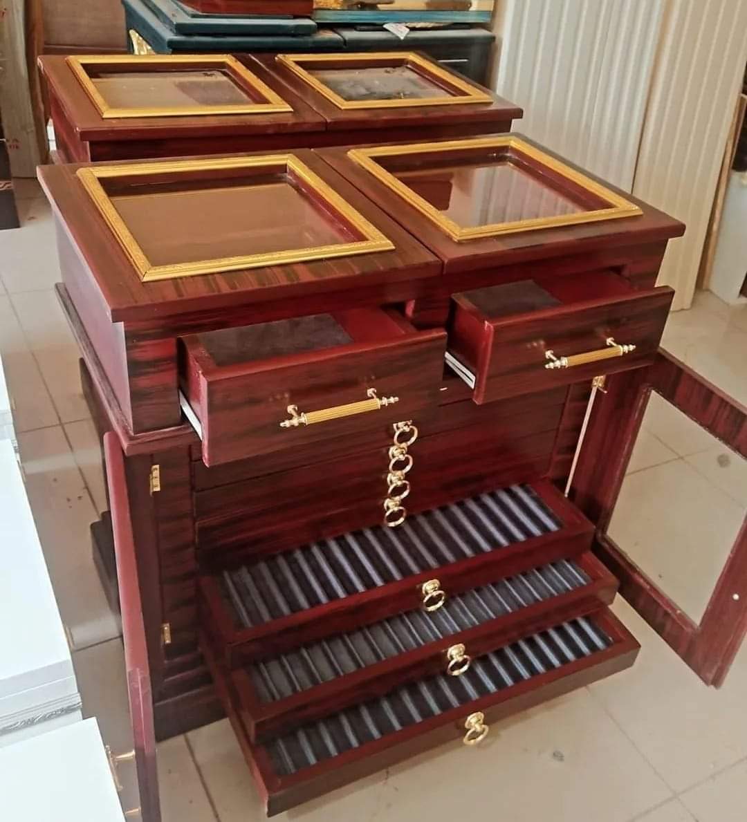 koleksiyonkutu 140&200 ortalama tesbih dolabı & üstü karışık takı dolabı özel lüks 140&200 ortalama tesbih dolabı & üstü karışık takı dolabı özel lüks