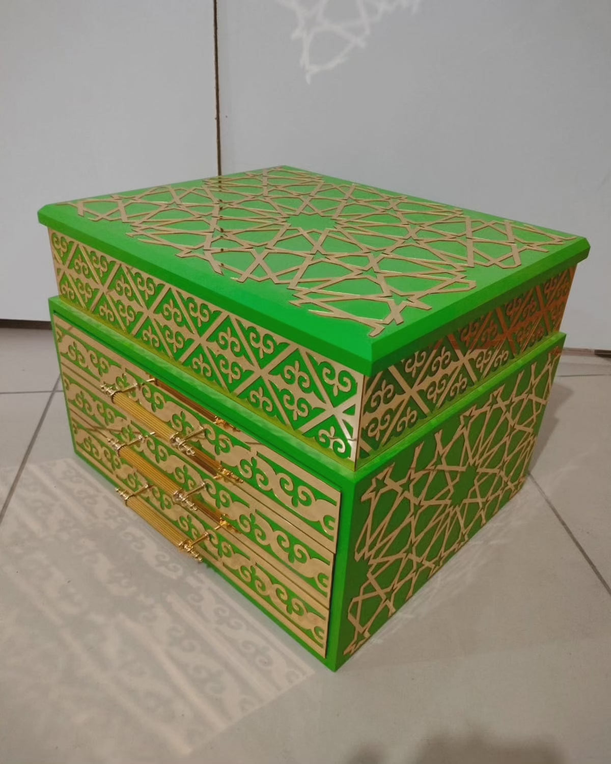 koleksiyonkutu Tesbih &saat &karışık takı dolabı VIP özel Tesbih &saat &karışık takı dolabı VIP özel