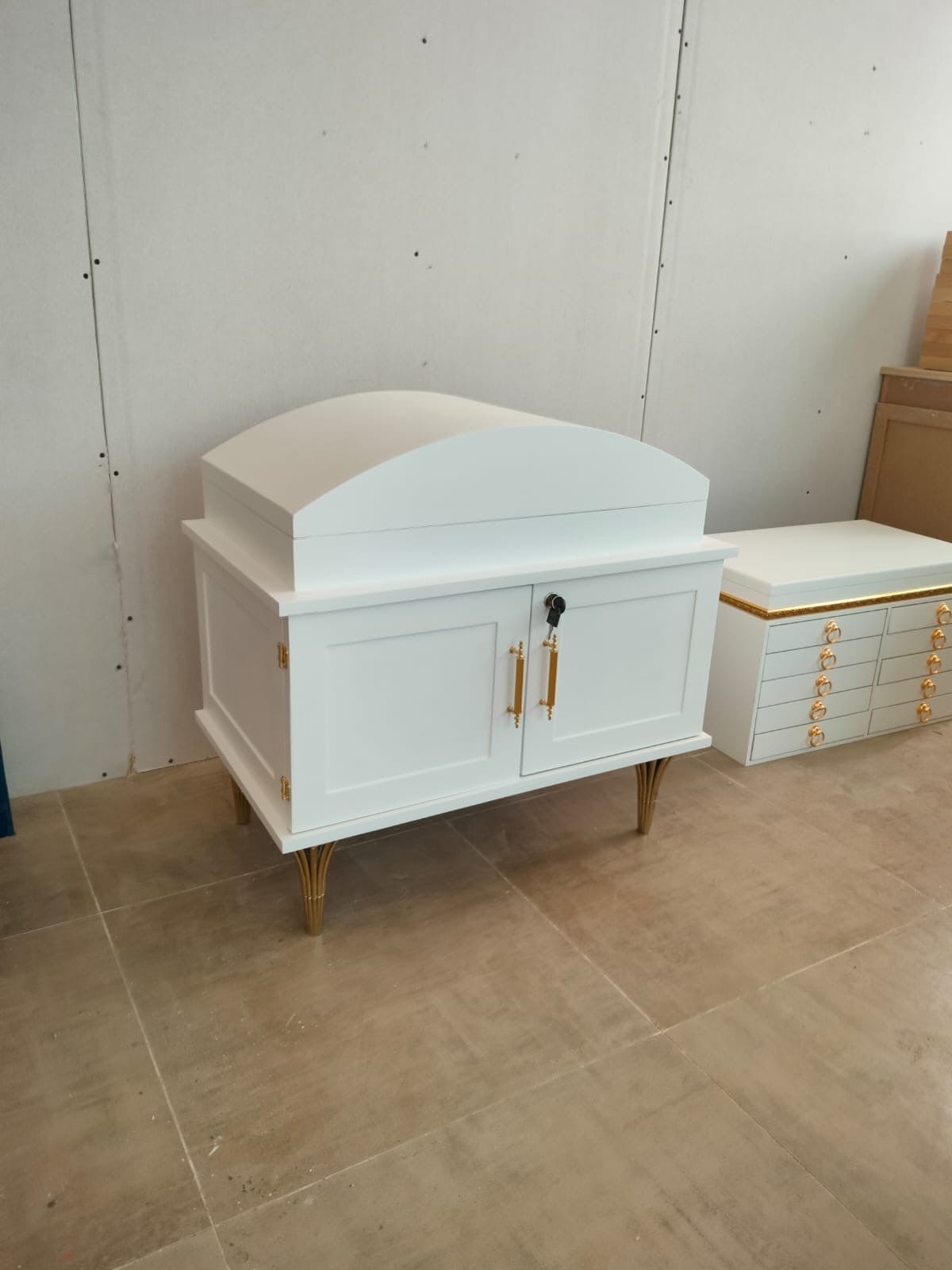koleksiyonkutu 75 Bölmeli MDF Saat ve Tespih Dolabı 75 Bölmeli MDF Saat ve Tespih Dolabı