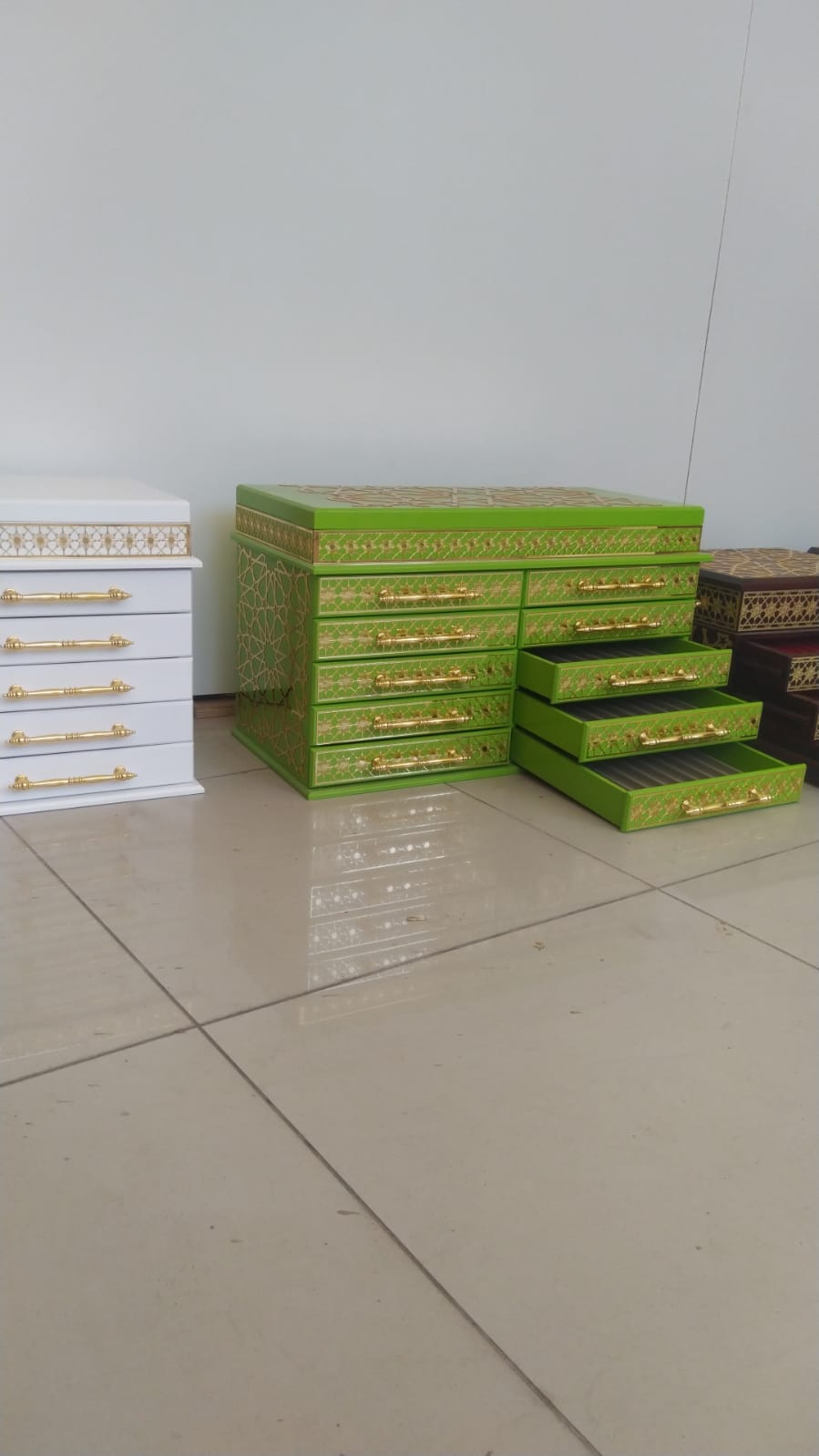 koleksiyonkutu Tesbih mobilya dolabı Tesbih mobilya dolabı