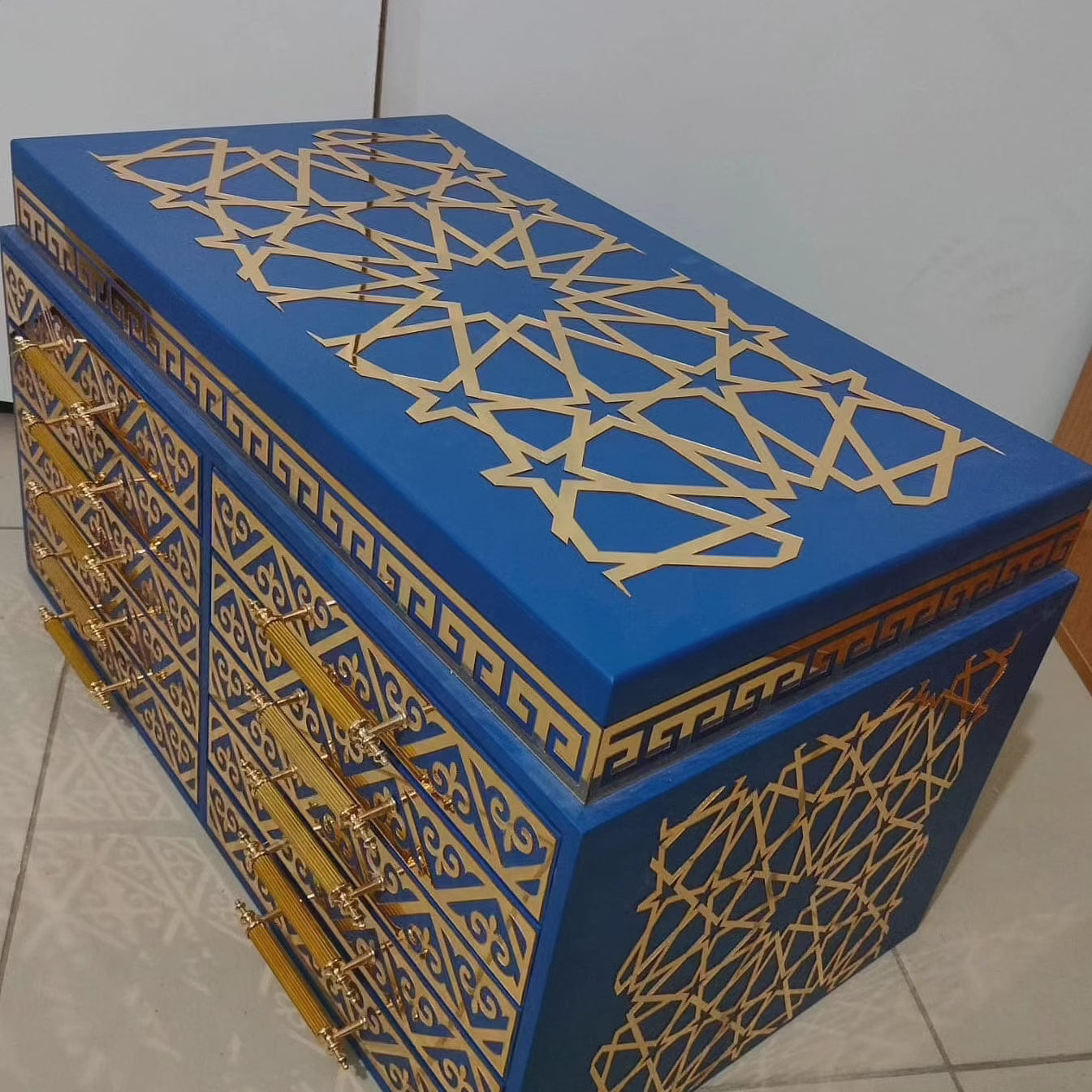koleksiyonkutu Tesbih saat karışık takı dolabı VIP özel Tesbih saat karışık takı dolabı VIP özel